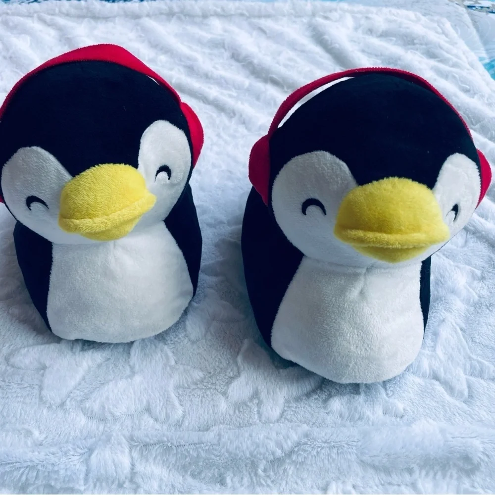 Lot of 2 Kids Penguin Sleepers 🐧❄️one Kids 9/10 and one Youth 3/4